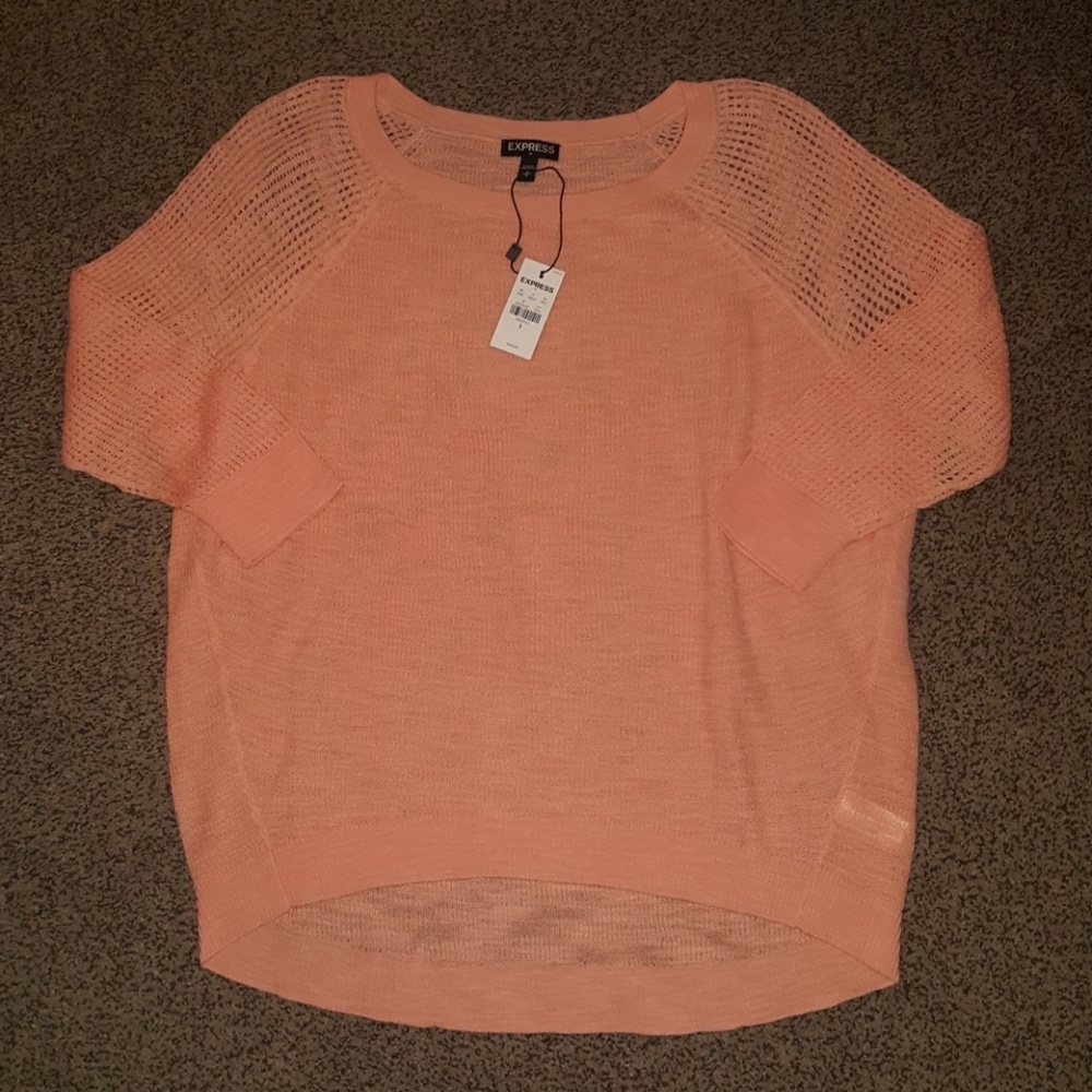 🌻 NWT Express pullover sweater 🌻